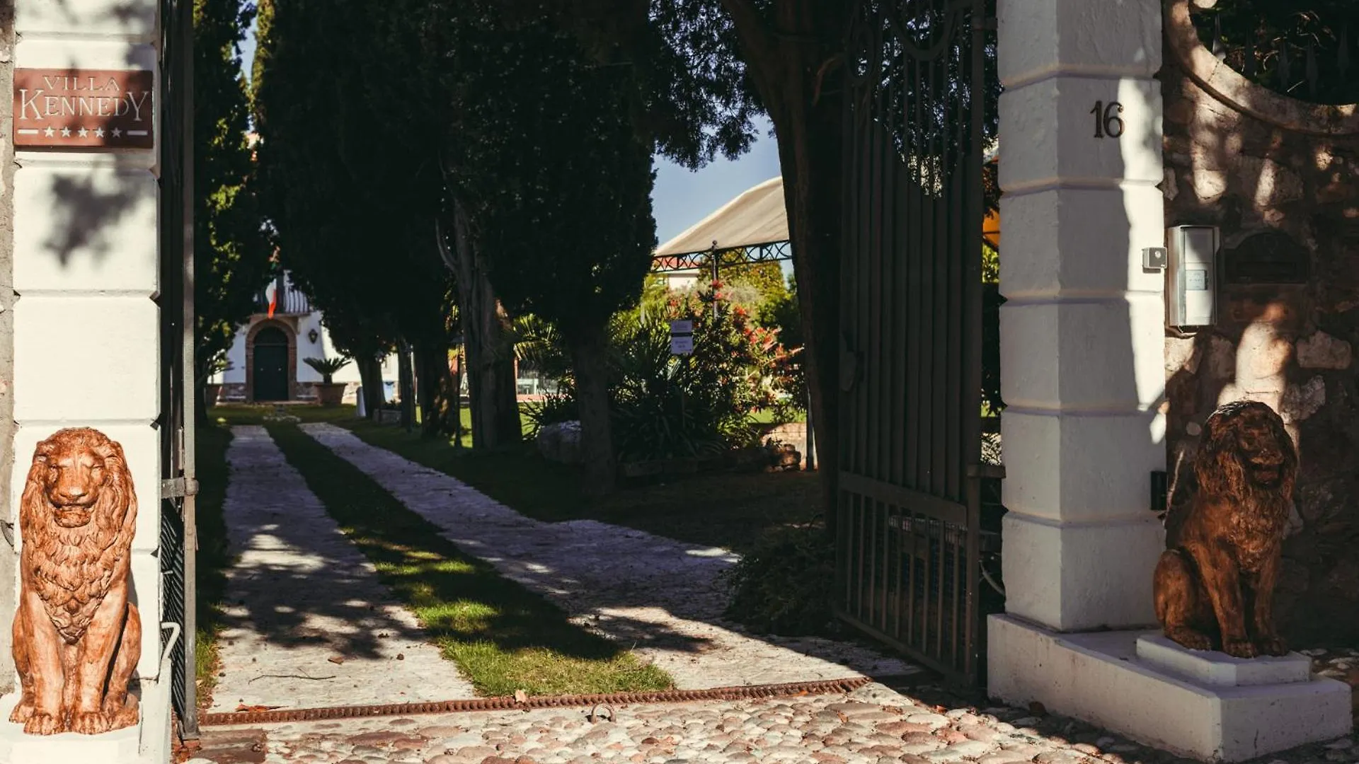 Apartment Villa Kennedy - Bob Σιρμιόνε 0*,