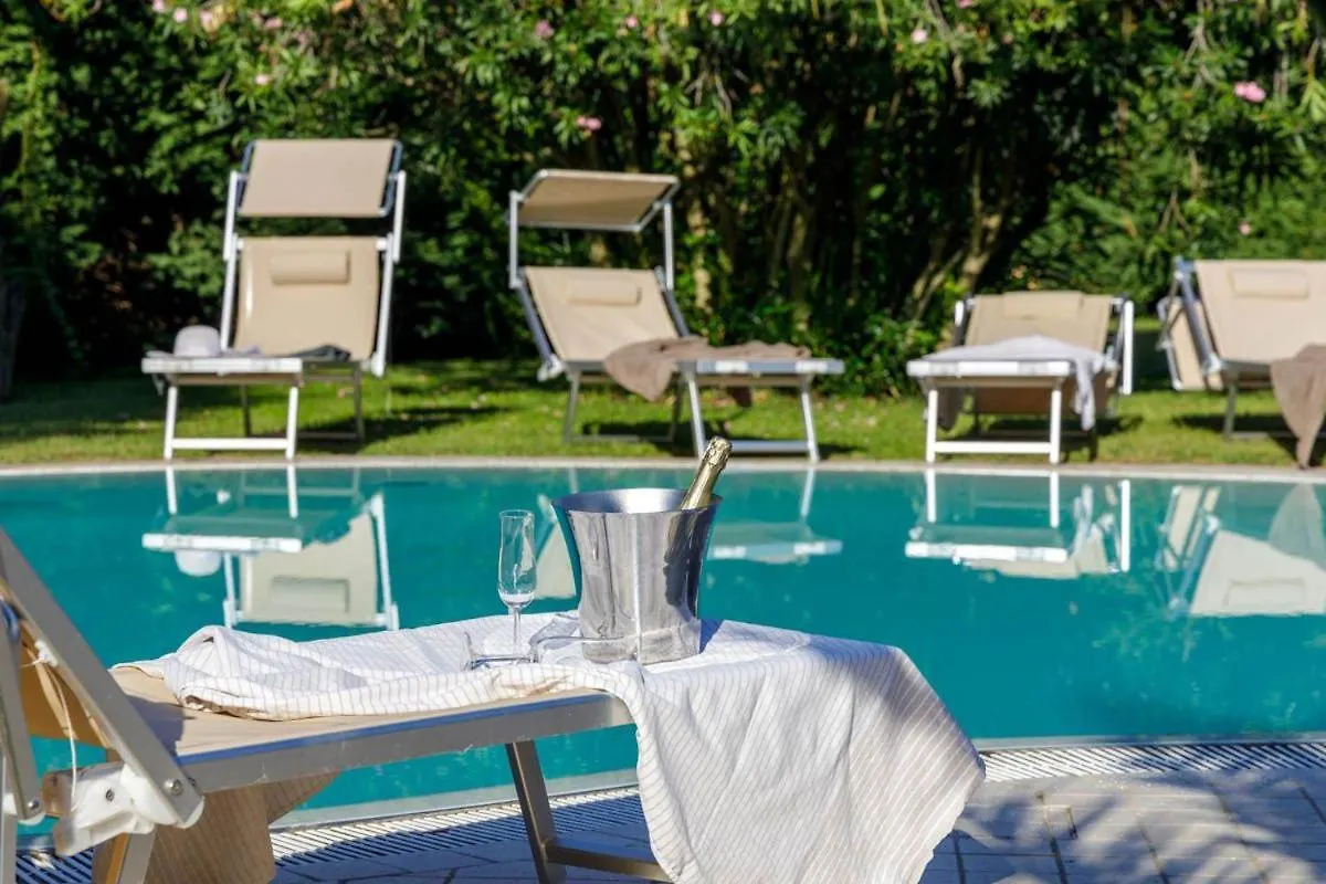 Apartment Villa Kennedy - Bob Sirmione 0*,  Italy